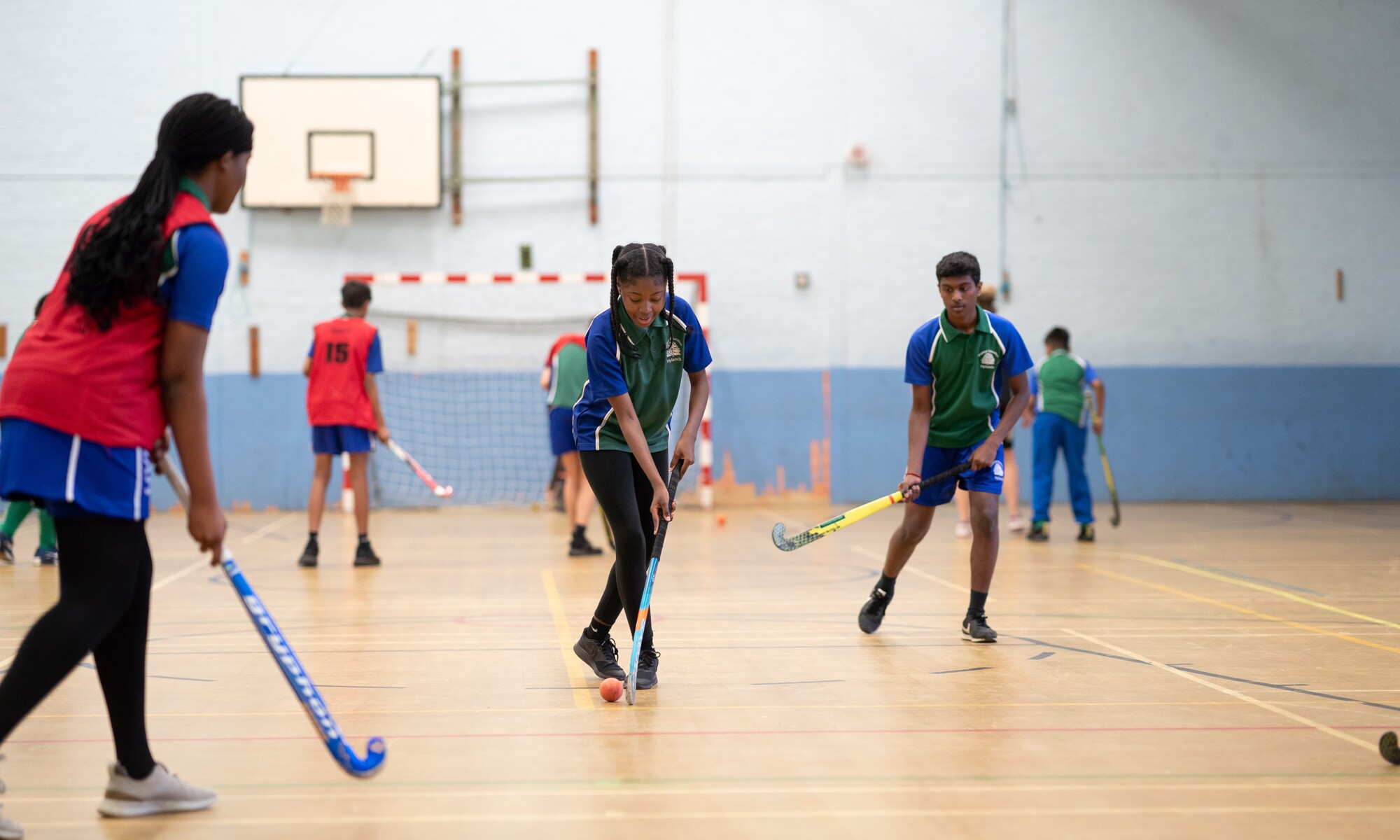 Hylands School pupils playing hockey